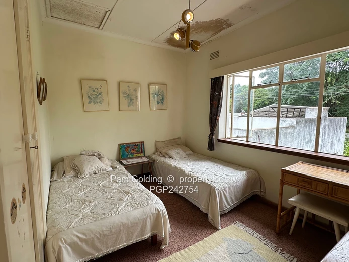 Tranquil Family Retreat With A Natural Stream