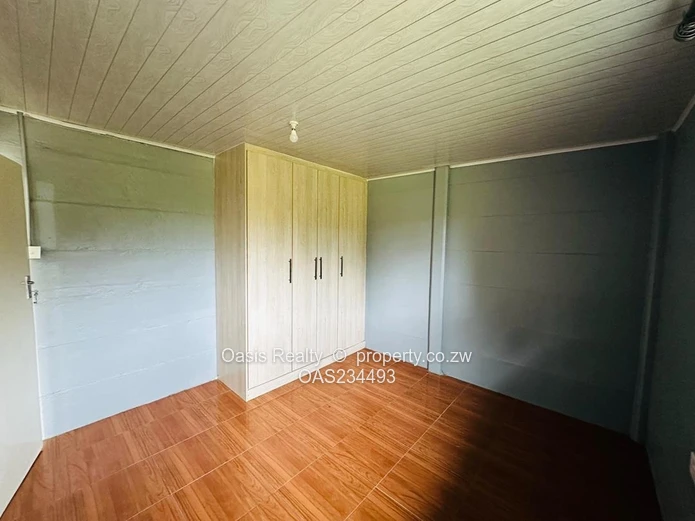 Neat Accommodation To Let (Sole Mandate)