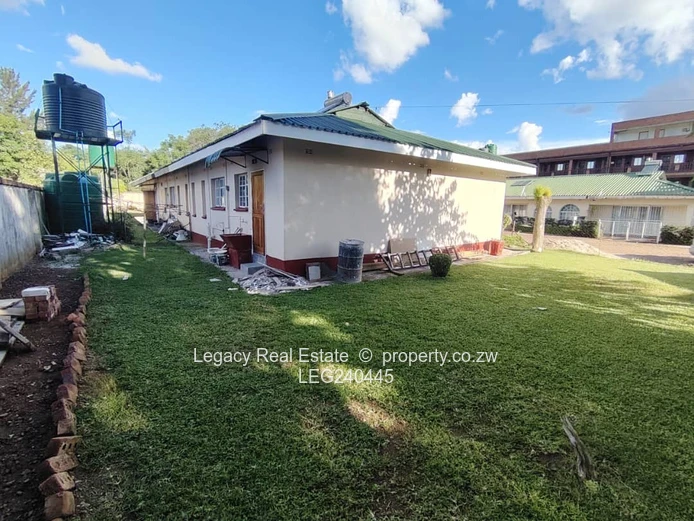 This 2 bedroom garden flat in Strathaven offers comfortable living in a quiet and serene environment