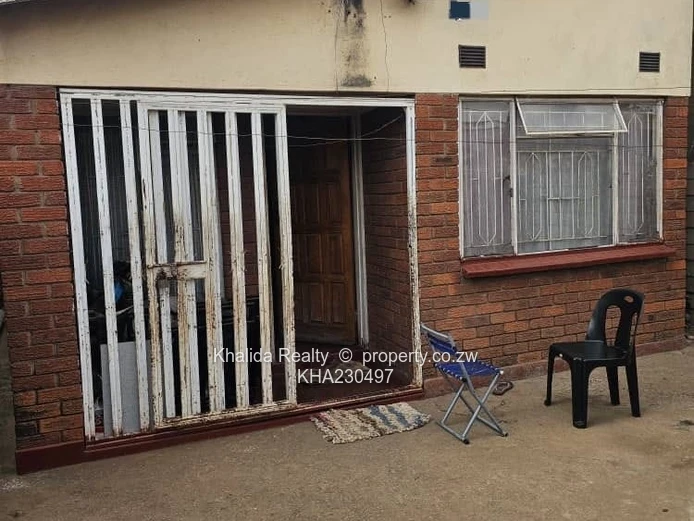 Kuwadzana Extension 3 Beds House For Sale.