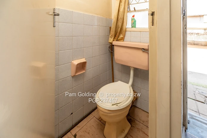 2 Bedroom Duplex with a garden (Sole Mandate)