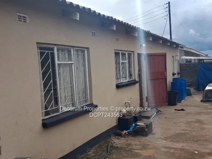 Neat 3-bedroom house for Rent in Mabvuku- Tafara