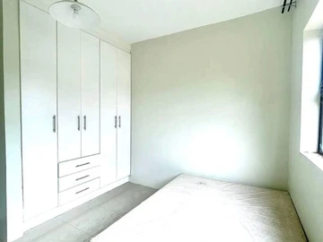 8 Bedroom House