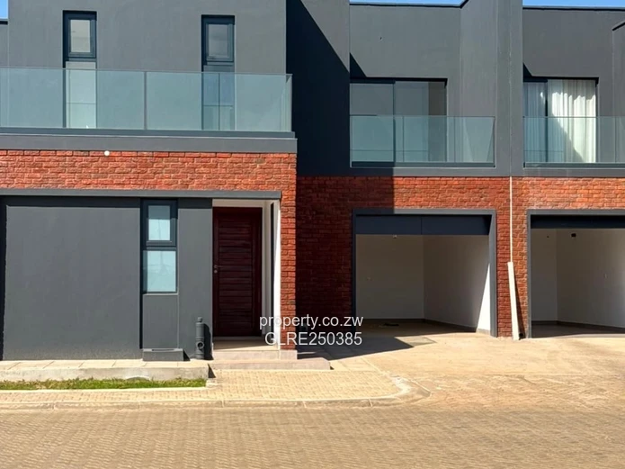 Contemporary 4-Bed Borrowdale Apt — Balcony & Borehole