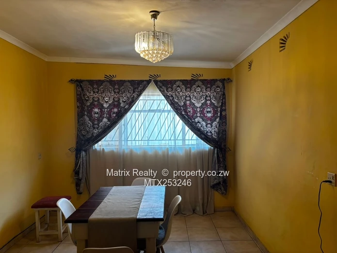 3 Bedroom Home with 2 Cottages for Sale in Bluffhill