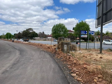 Commercial & Industrial Land