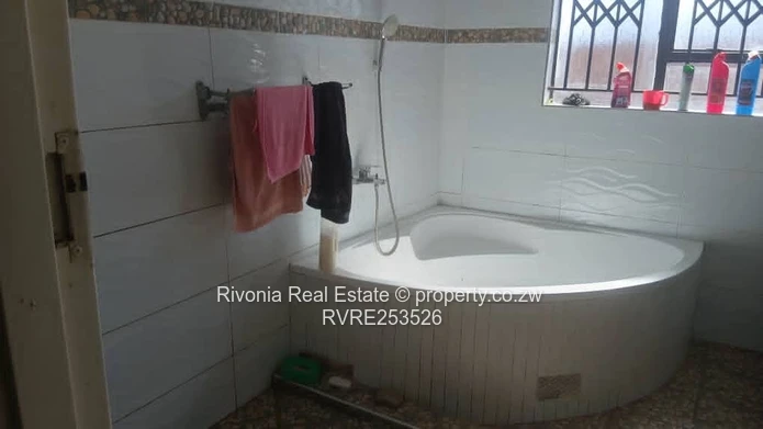 Mount Pleasant Heights: 5-Bed Home w/ Borehole & Solar