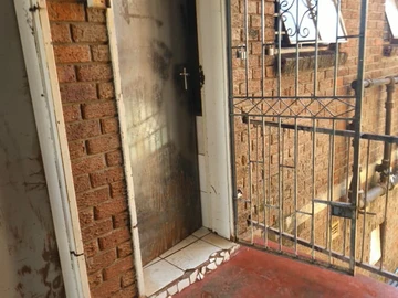 2 Bedroom Flat & Apartment