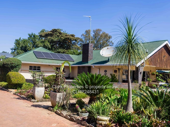 Exceptional Off-Grid Family Home in a Quiet Close! (Sole Mandate)