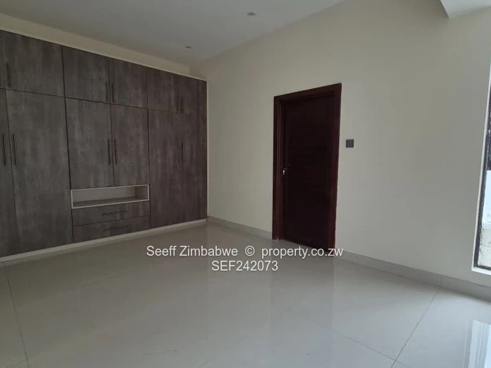 Exclusive Upmarket Townhouse For Sale