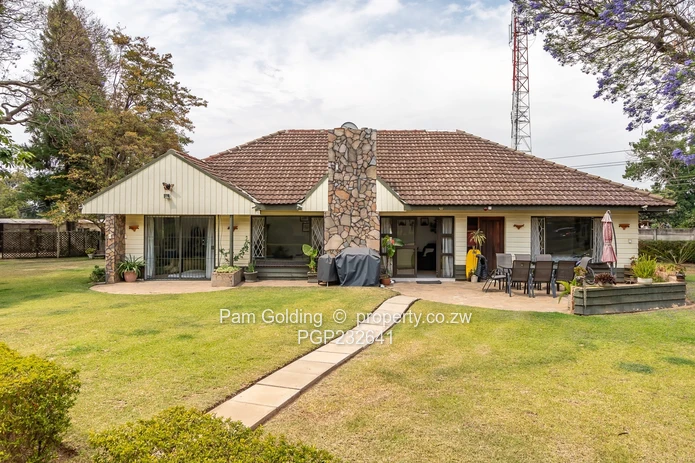 3 properties, each on an acre in Prospect