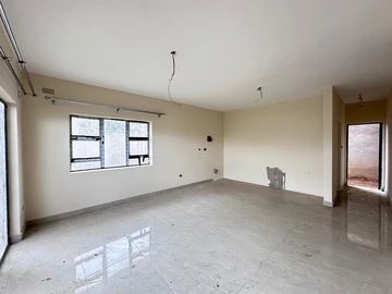 2 Bedroom Flat & Apartment