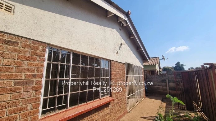 3-Bed Brick Home with Burglar Bars in Crowborough (Sole Mandate)