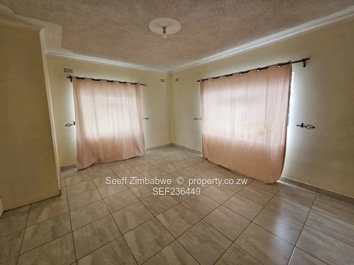 Exclusive 5-Bedroom Residence With Premium Amenities In Monavale 