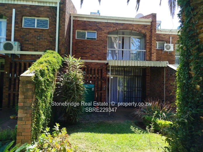 2 Bedroomed House to rent in Ascot