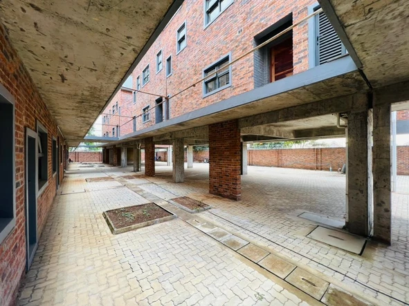 3 Bedroom Flat & Apartment