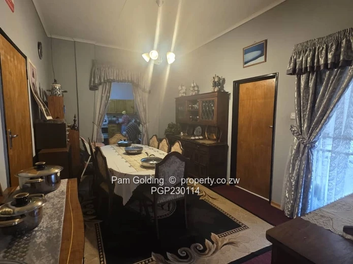 Beautiful off grid plot for sale in Kensington