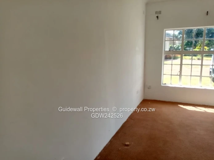 Spacious 2 bed flat for sale in Mandara 