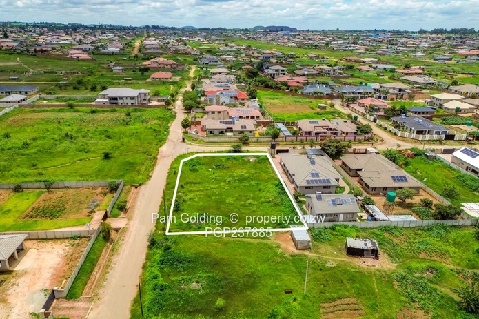 1500 Square Meter Stand For Sale in Haydon