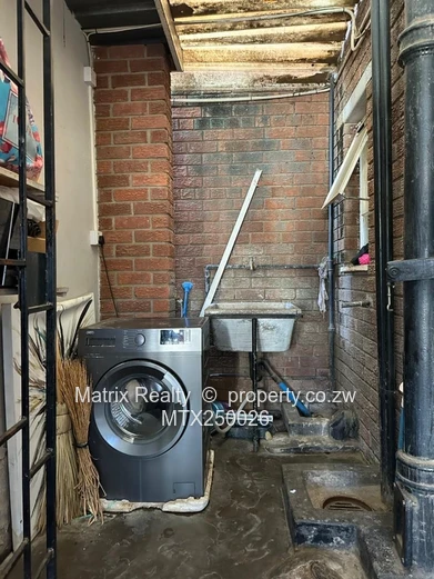 2 Bedroom Duplex Flat for Sale in Greencroft