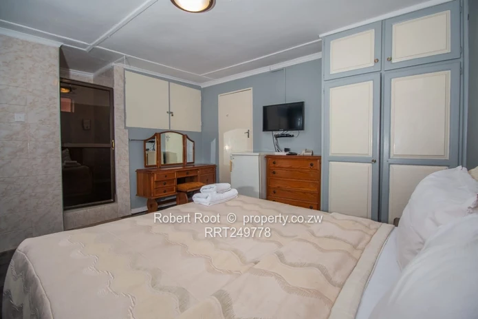 Exceptional fully furnished BNB in Hillside