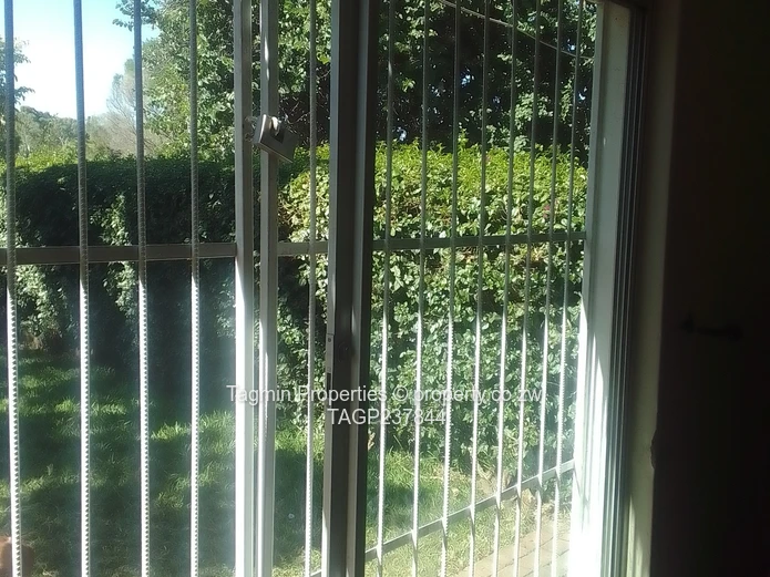 To rent is a Charming 2-Bed Mabelreign Flat with Garden & Garage (Sole Mandate)