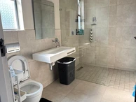 3 Bedroom Flat & Apartment