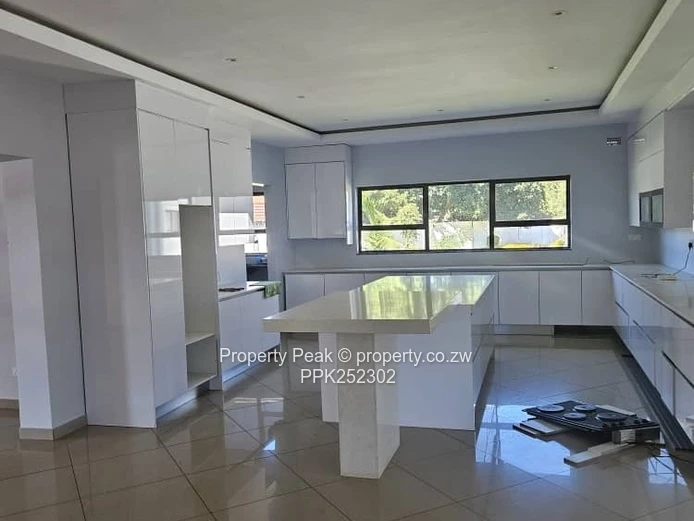 Spacious 5-Bed Family Home in Mount Pleasant Heights - Borehole
