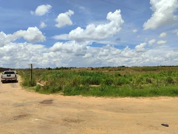 Commercial & Industrial Land