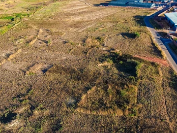 Commercial & Industrial Land