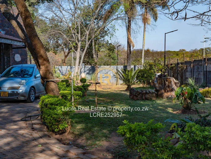 Prime Upper Hillside Estate – Spacious Family Home