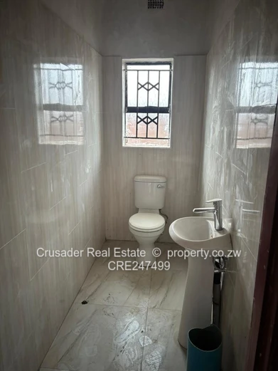 Modern 2-Bed Flat in Tynwald — Borehole & Built-ins (Sole Mandate)