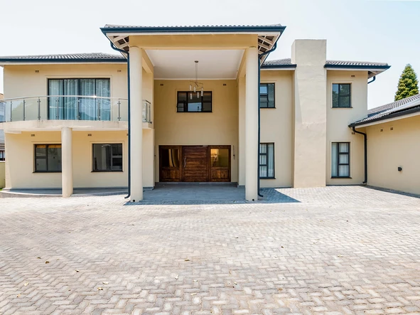 5 Bedroom House
