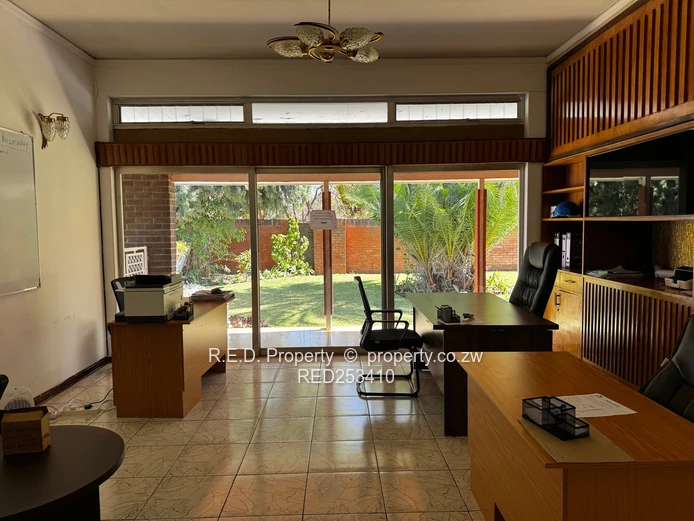 Commercial Property for Rent – Suburbs