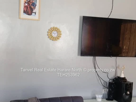 Old Zimre Park.110k.neg.4beds,main bedroom has ensuite and fitted wardrobes. Fitted kitchen.Deeds