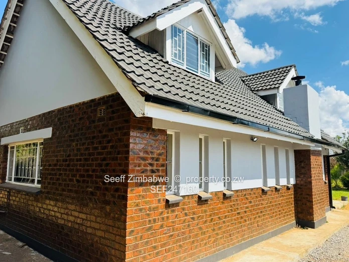 Modern 4-Bed Home in Knowe on 2305m² with Borehole