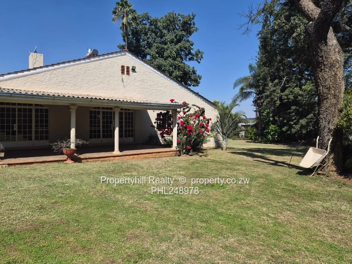 Furnished 4-Bed in stortford — 9000m² Garden & Borehole