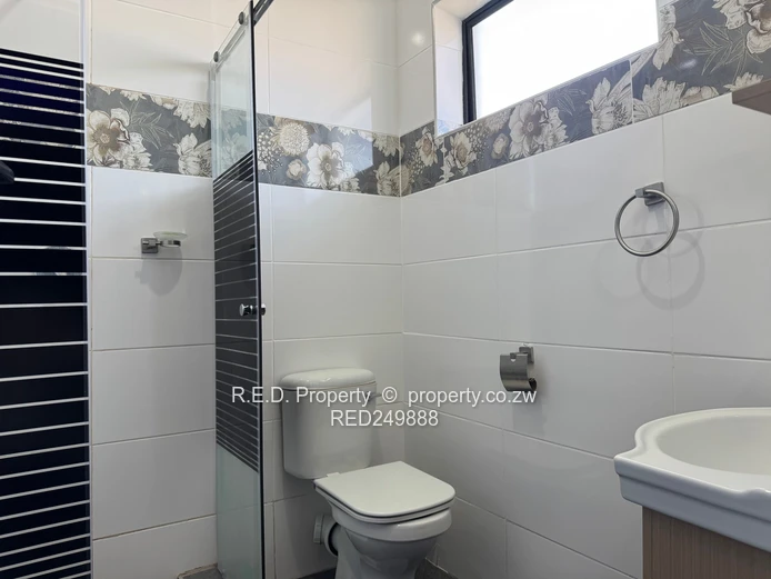 Modern Townhouse Living In Burnside!