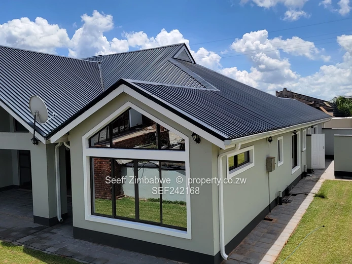 A Luxurious 4-Bedroom Townhouse/Cluster