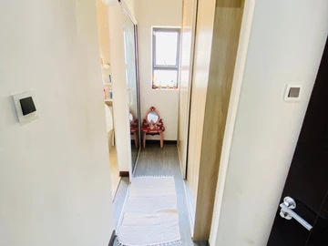 3 Bedroom Flat & Apartment