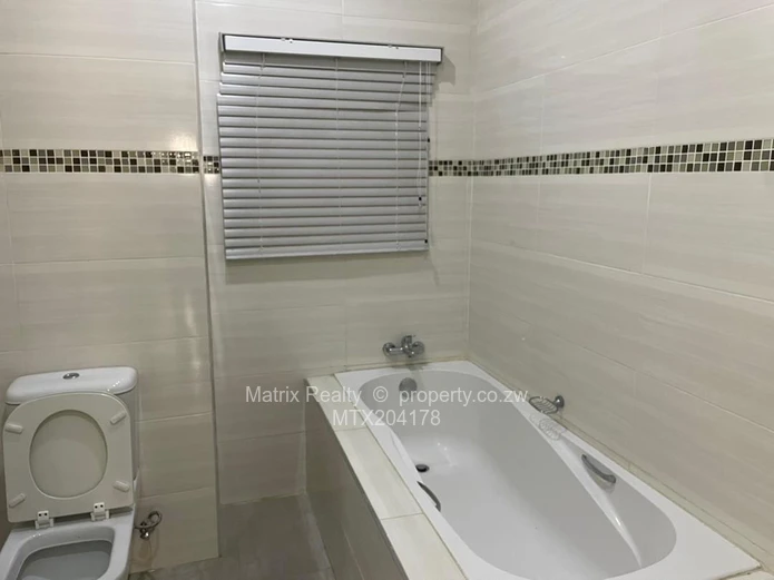 9onCottenham Luxury Apartment for Rent 