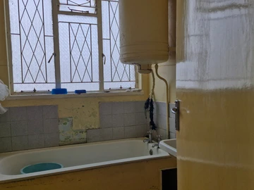 3 Bedroom Flat & Apartment