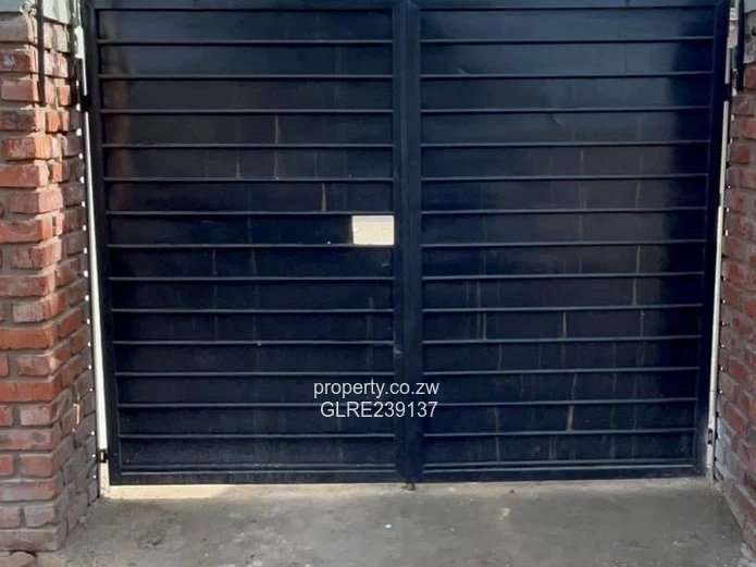 Spacious-2 beds co-house  To Let 