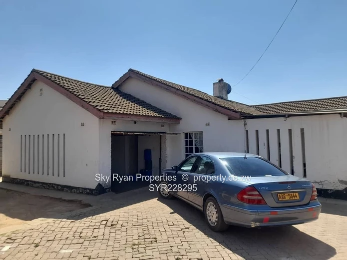 Zimre Park House For Sale
