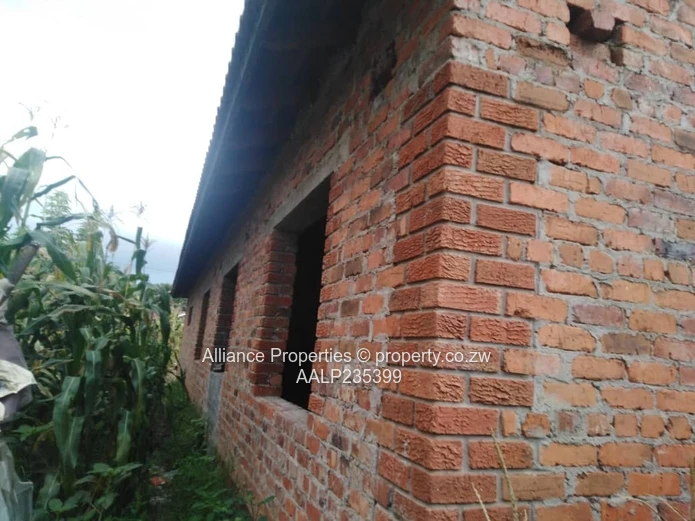 Premium Investment Canvas: Spacious 5-Bedroom Shell on 600sqm in Coveted Zimre Park