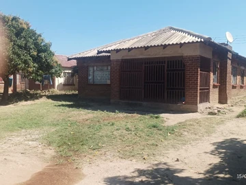 6 Bedroom House