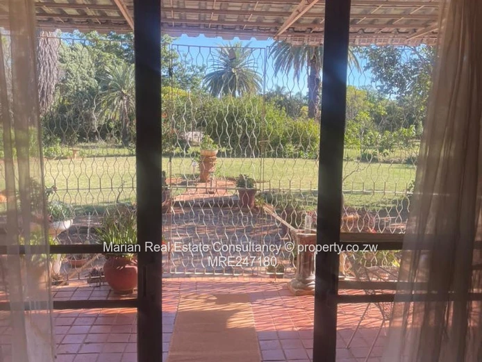  Newton West, 3 Bedroom Home  For Sale 