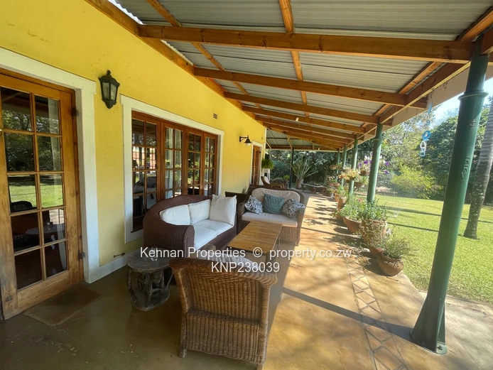 Beautifully Furnished Home In Newlands - Well Worth A Visit