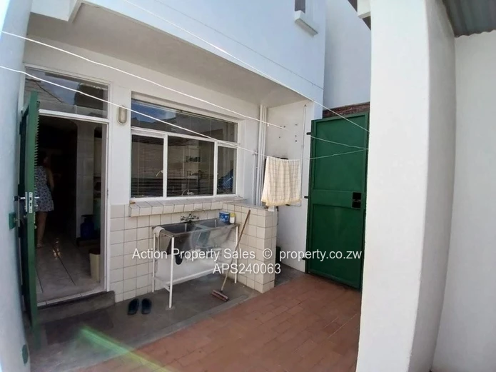 Beautiful 3 Bed Townhouse In Newlands! 