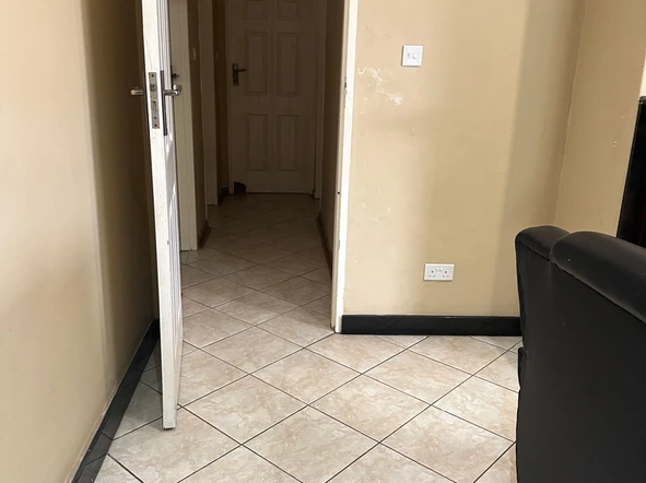 3 Bedroom Flat & Apartment